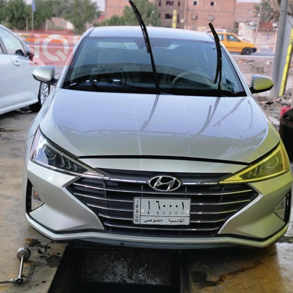 هیوندای ئەلەنترا